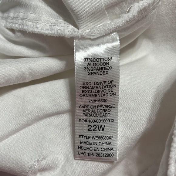 NWT Democracy Ab Solution High Rise Short White Size 22W - Picture 9 of 11